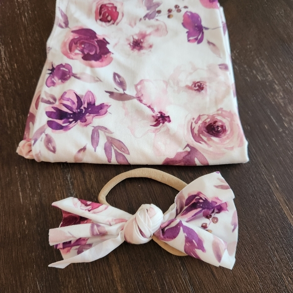 Two swaddling blankets and matching bows - Picture 3 of 3